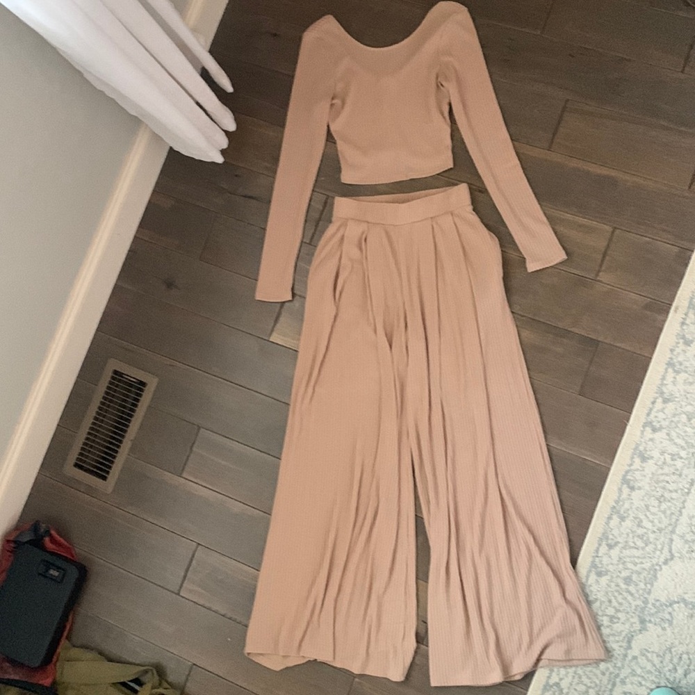 Women’s 2 piece casual beach set Vici collection size small